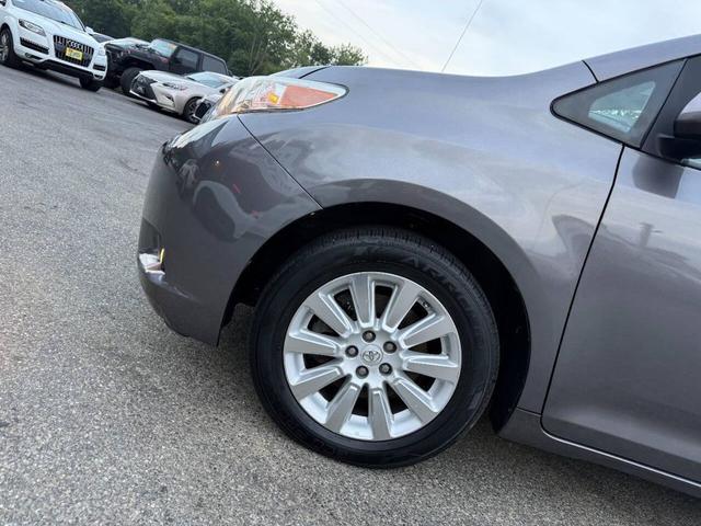 Photo of 2013 Predawn Gray Mica Toyota Sienna
