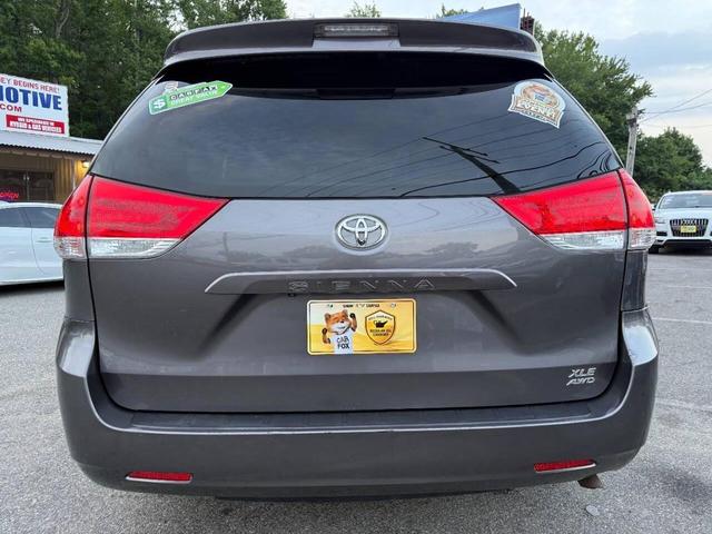 Photo of 2013 Predawn Gray Mica Toyota Sienna