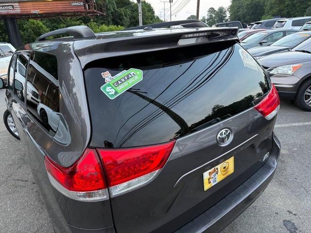 Photo of 2013 Predawn Gray Mica Toyota Sienna