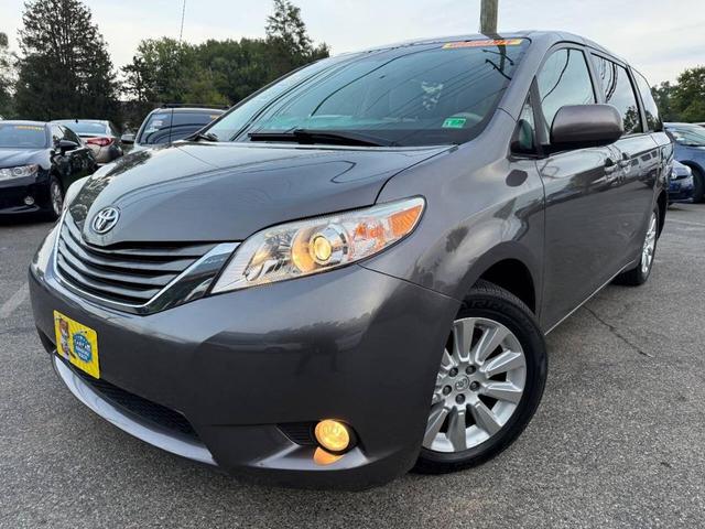 Photo of 2013 Predawn Gray Mica Toyota Sienna