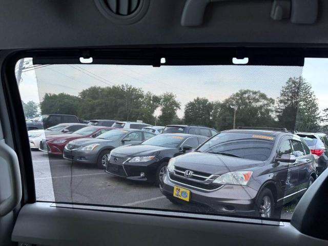 Photo of 2013 Predawn Gray Mica Toyota Sienna
