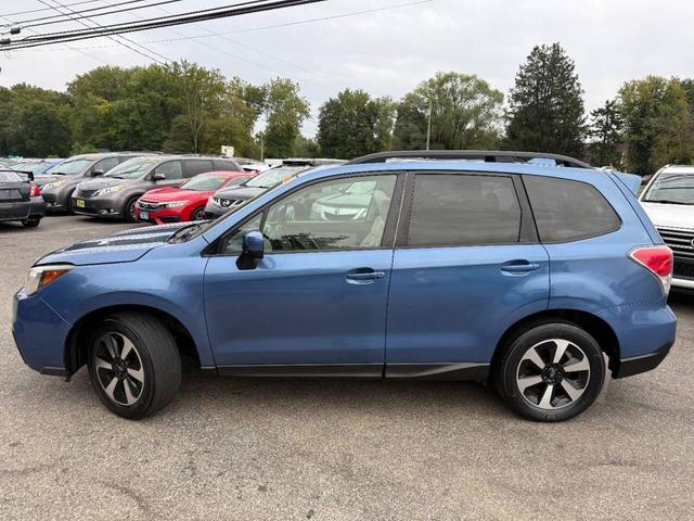 Photo of 2017 Quartz Blue Pearl Subaru Forester