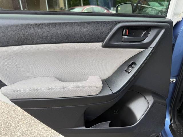 Photo of 2017 Quartz Blue Pearl Subaru Forester