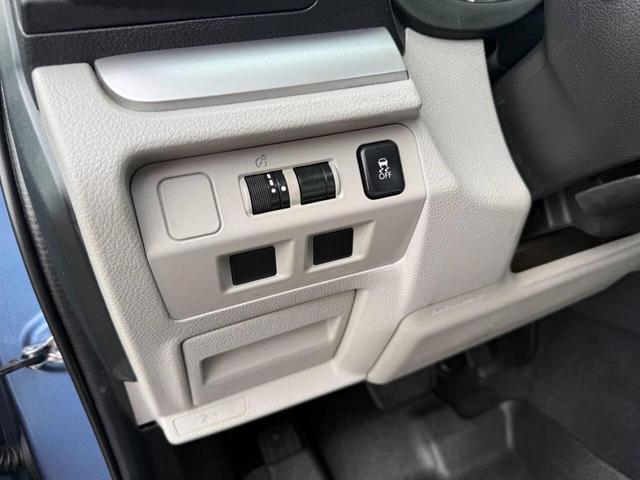 Photo of 2017 Quartz Blue Pearl Subaru Forester