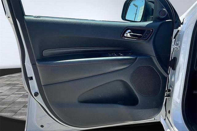 Photo of 2023 White Knuckle Clearcoat Dodge Durango