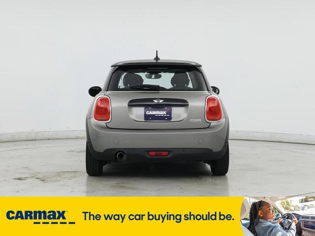 Photo of 2018 Gray MINI Hardtop