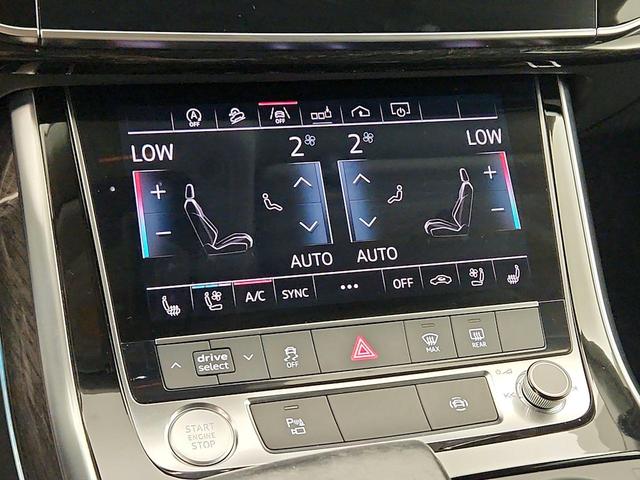 Photo of 2019 White Audi Q8