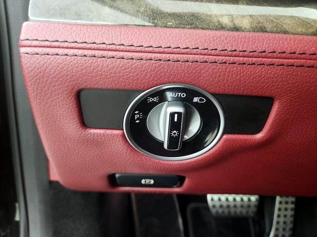 Photo of 2015 Black Mercedes-Benz SL-Class