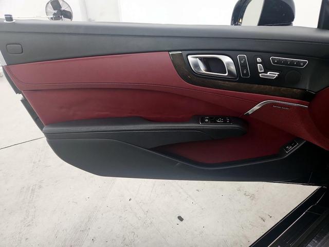 Photo of 2015 Black Mercedes-Benz SL-Class
