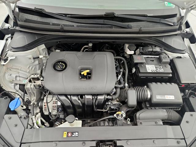 Photo of 2019 Silver Hyundai ELANTRA