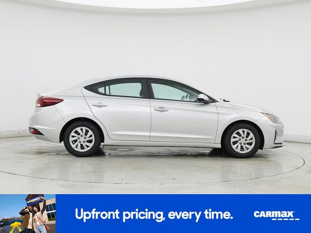 Photo of 2019 Silver Hyundai ELANTRA