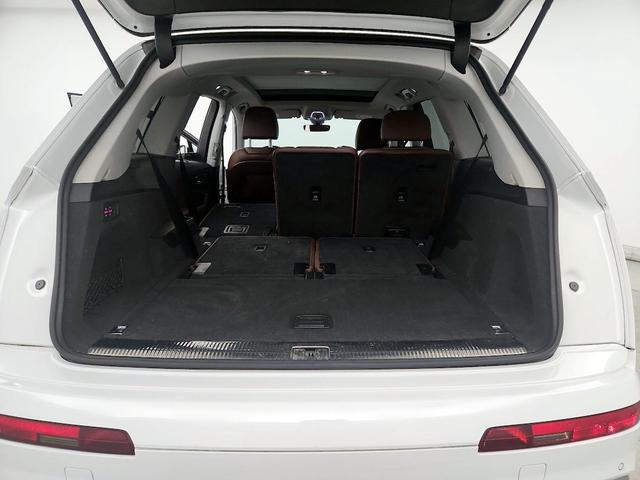 Photo of 2018 Pearl Audi Q7