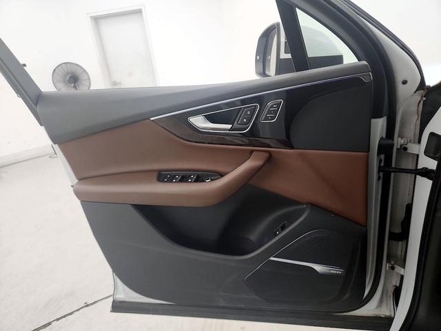 Photo of 2018 Pearl Audi Q7