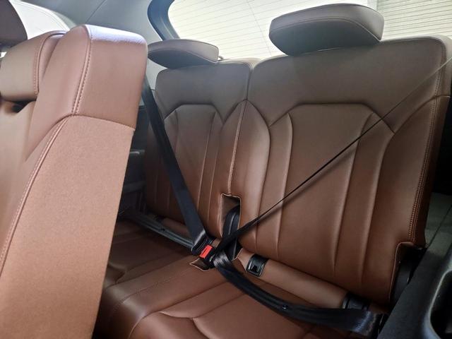 Photo of 2018 Pearl Audi Q7