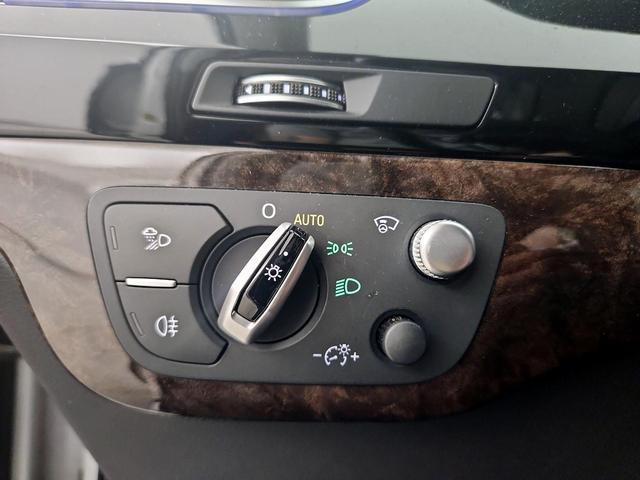 Photo of 2018 Pearl Audi Q7