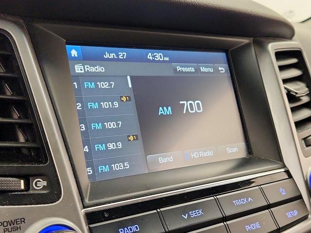 Photo of 2018 White Hyundai TUCSON