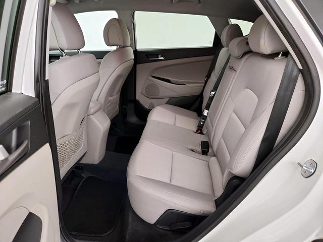 Photo of 2018 White Hyundai TUCSON