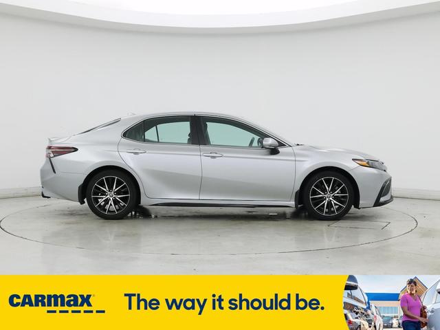 Photo of 2022 Silver Toyota Camry