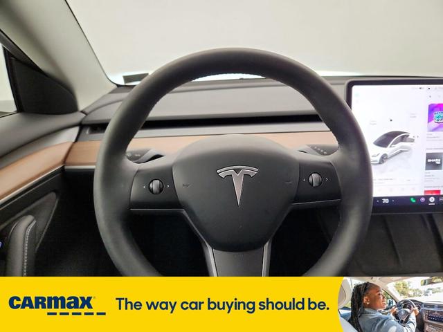 Photo of 2023 White Tesla Model 3