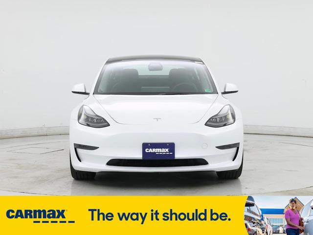 Photo of 2023 White Tesla Model 3