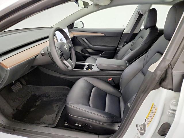 Photo of 2023 White Tesla Model 3