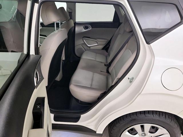 Photo of 2022 White Kia Soul