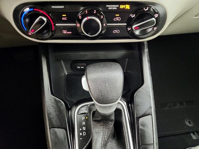 Photo of 2022 White Kia Soul