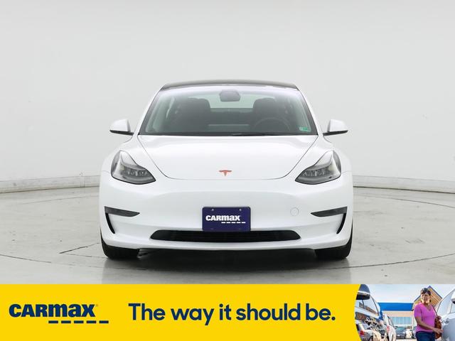 Photo of 2023 White Tesla Model 3