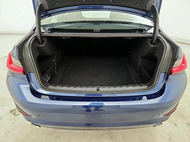 Photo of 2021 Blue BMW 330
