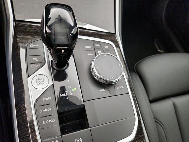 Photo of 2021 Blue BMW 330