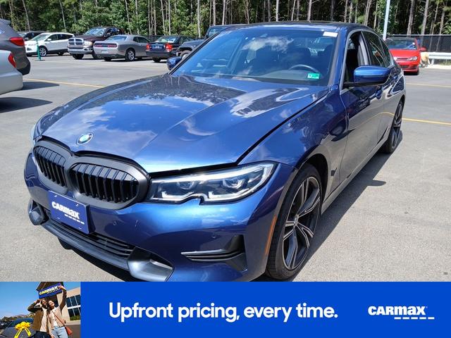 Photo of 2021 Blue BMW 330