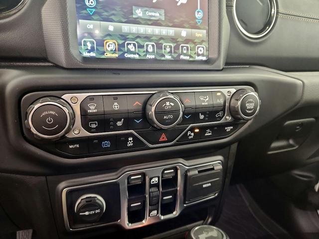 Photo of 2022 White Jeep Wrangler Unlimited 4xe