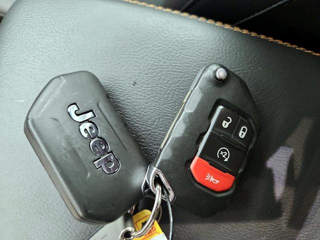 Photo of 2022 White Jeep Wrangler Unlimited 4xe