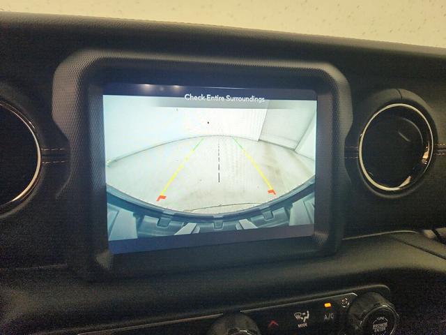 Photo of 2022 White Jeep Wrangler Unlimited 4xe