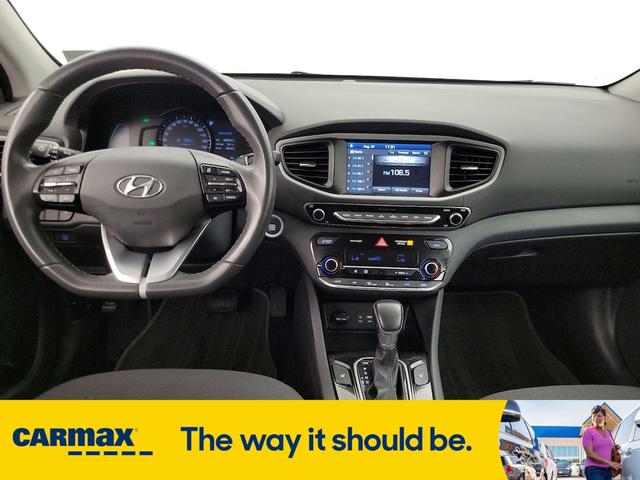 Photo of 2017 White Hyundai IONIQ Hybrid
