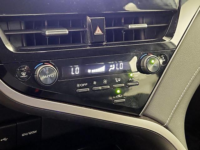 Photo of 2023 White Toyota Camry