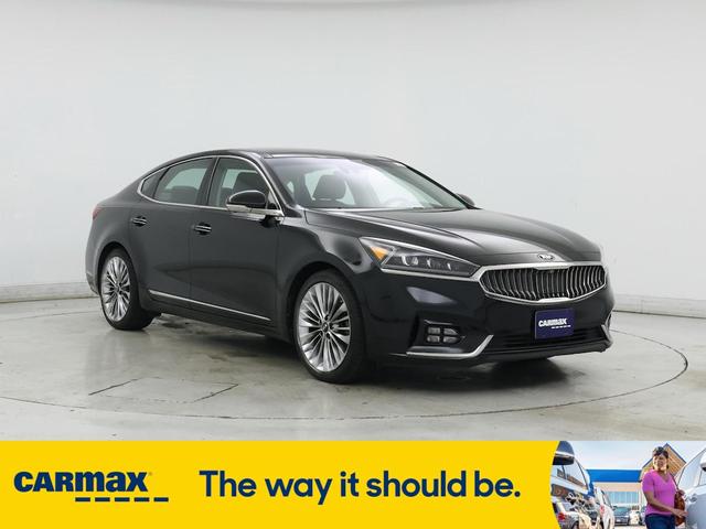 2017 Kia Cadenza