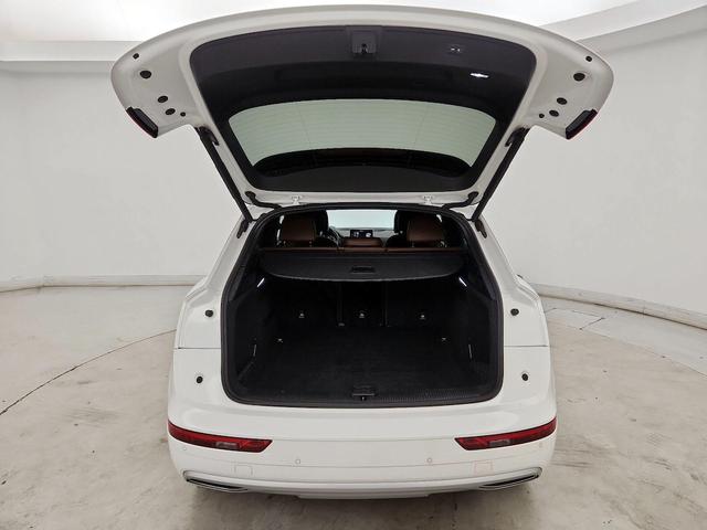 Photo of 2020 White Audi Q5