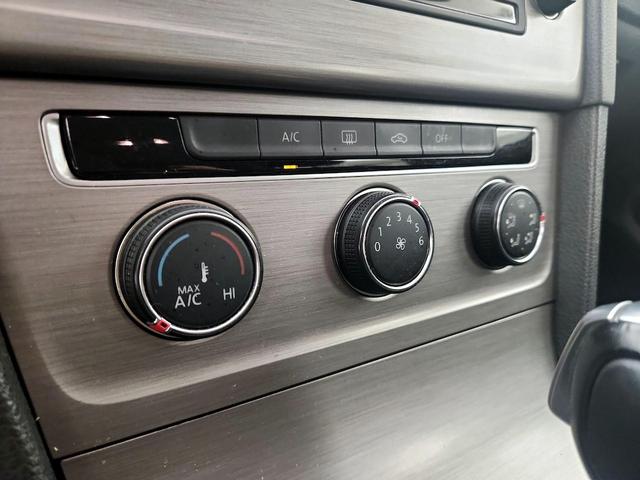 Photo of 2017 Gray Volkswagen Golf