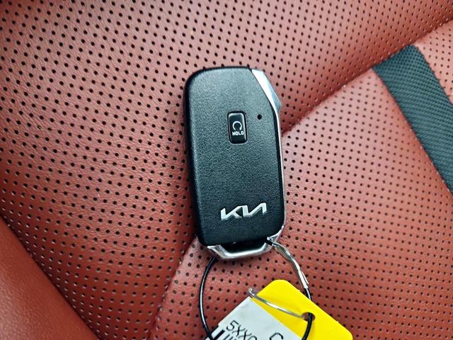 Photo of 2023 Gray Kia K5