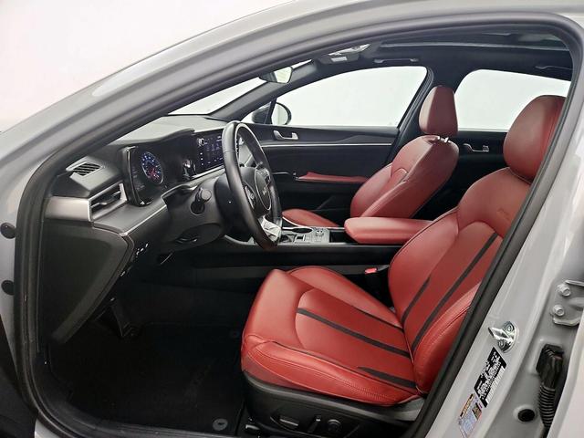 Photo of 2023 Gray Kia K5