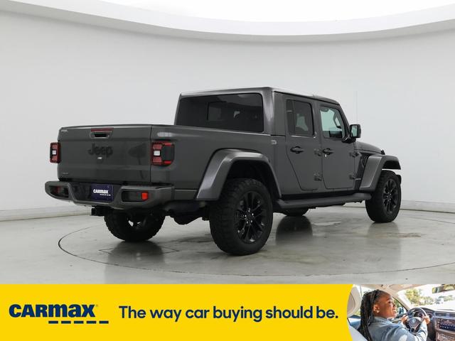 Photo of 2021 Gray Jeep Gladiator
