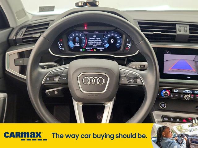 Photo of 2022 White Audi Q3