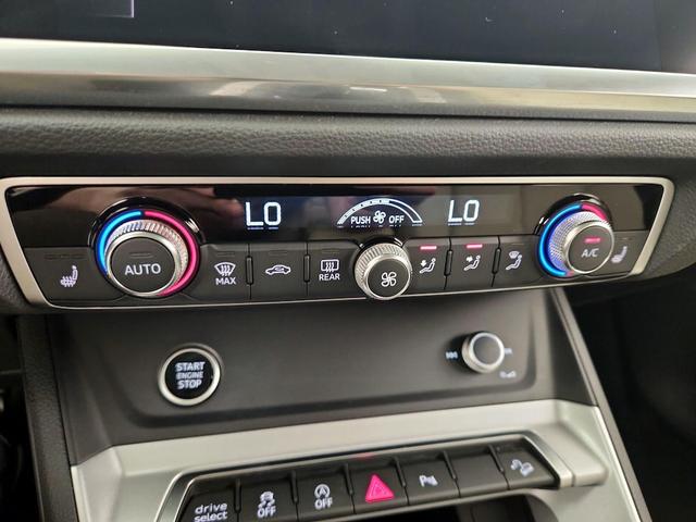 Photo of 2022 White Audi Q3