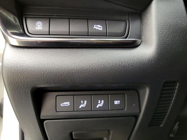 Photo of 2021 White Mazda CX-30