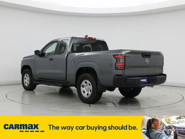 Photo of 2022 Gray Nissan Frontier