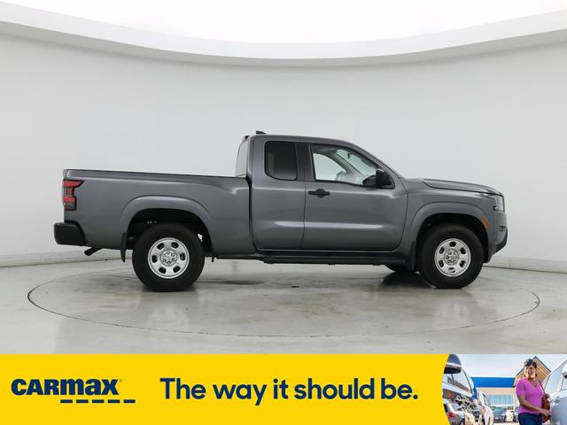 Photo of 2022 Gray Nissan Frontier