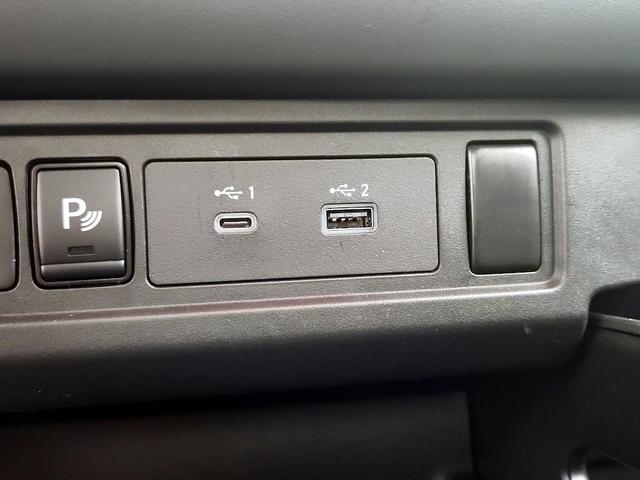 Photo of 2022 Gray Nissan Frontier