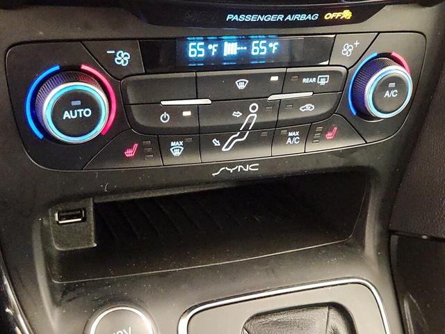 Photo of 2015 Black Ford Focus