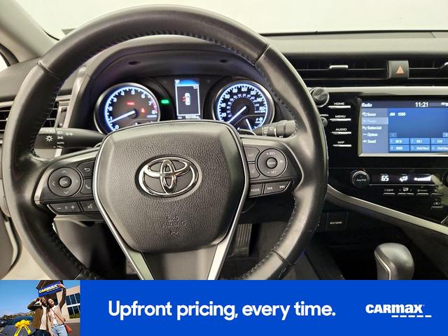 Photo of 2019 Pearl Toyota Camry